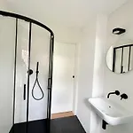 Valetier Apartman *